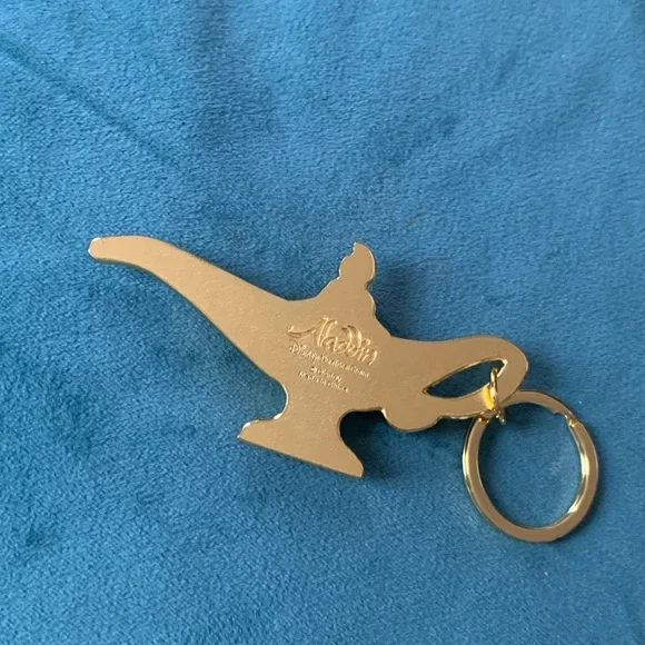 Aladdin Genie Magic Lamp Gold Keychain - Picture 5 of 10